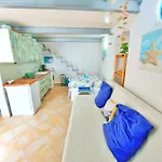 Monolocale Azzurro Апартаменты *