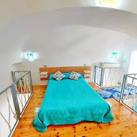 Monolocale Azzurro * Прочида