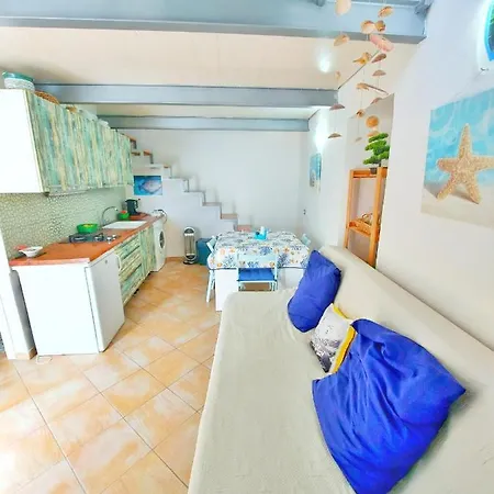 Monolocale Azzurro Appartamento *